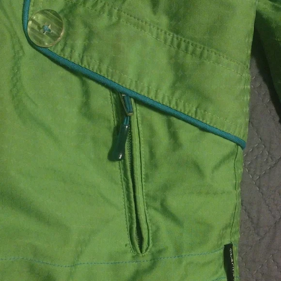 Obermeyer Kids Lime Green Raincoat With Blue Lining And Many Pocket And Features - Picture 5 of 14